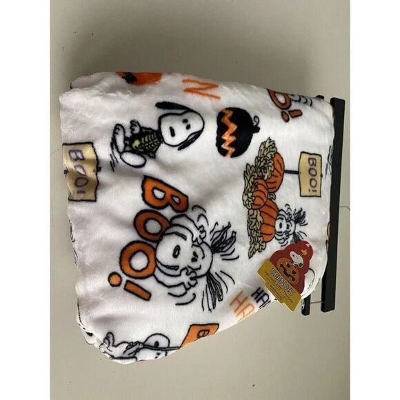 Peanuts Halloween BOO Soft Blanket Throw Jack-o-Lantern Snoopy Woodstock 50X70” - Picture 9 of 13